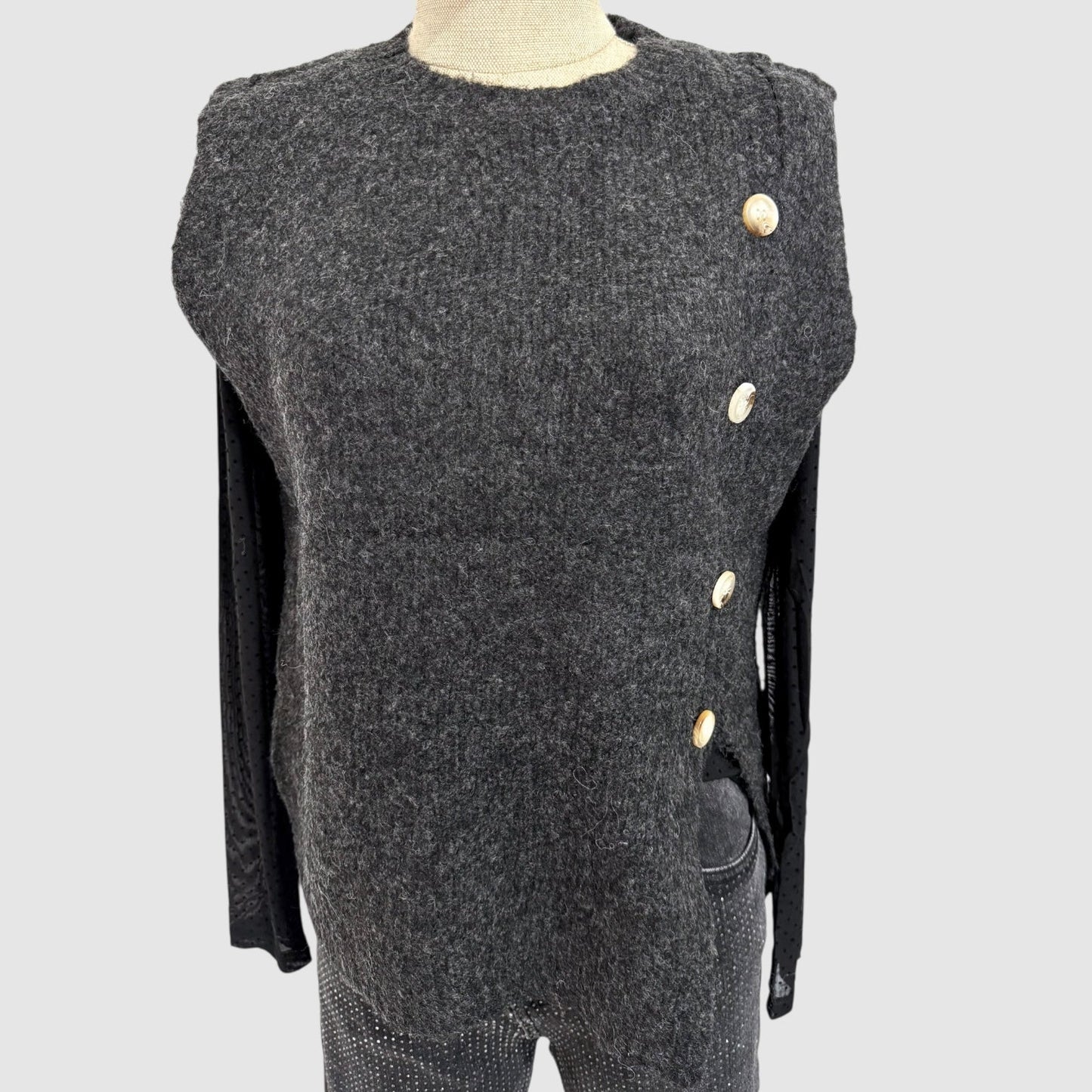 Pull sans manches boutons
